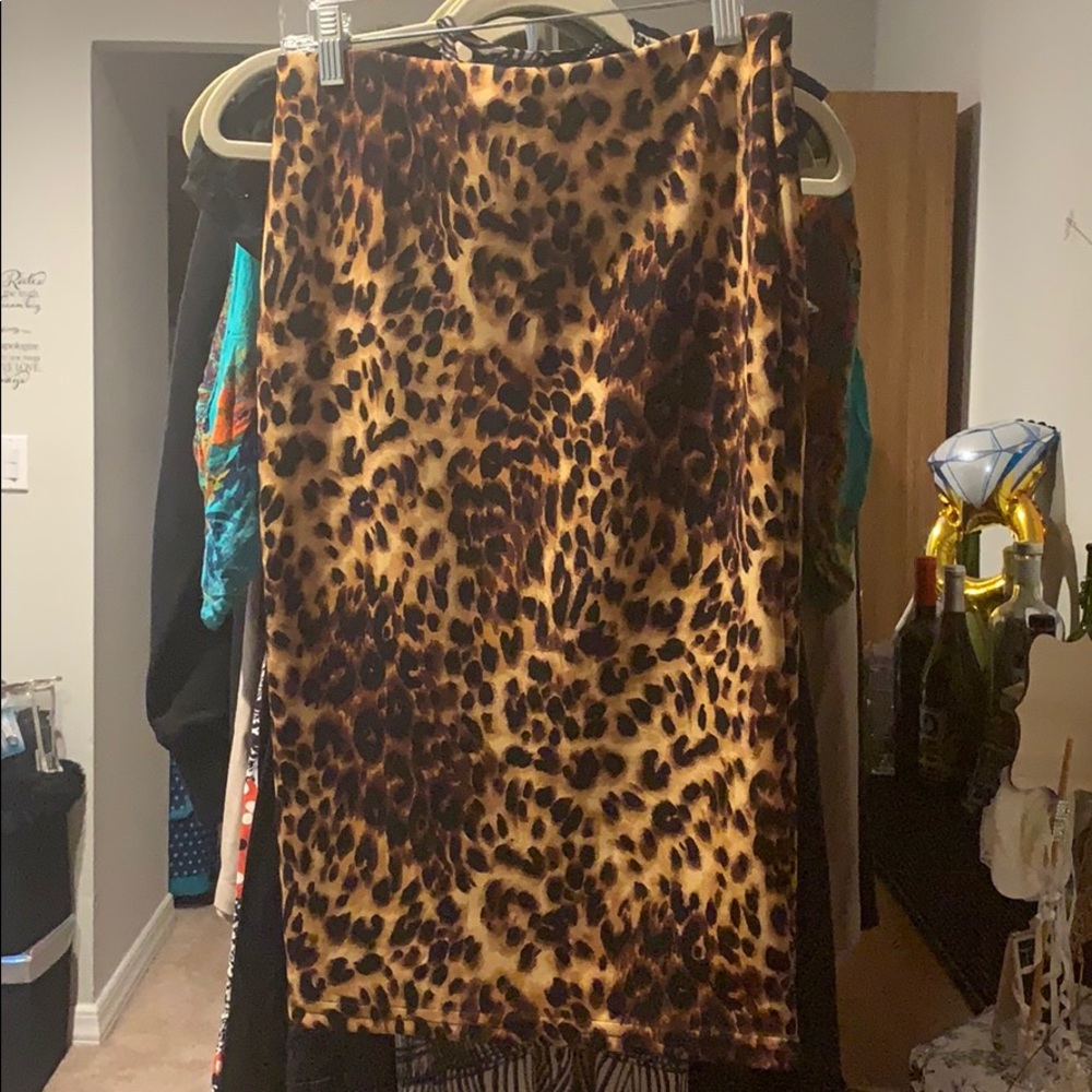Skirt - Picture 2 of 3